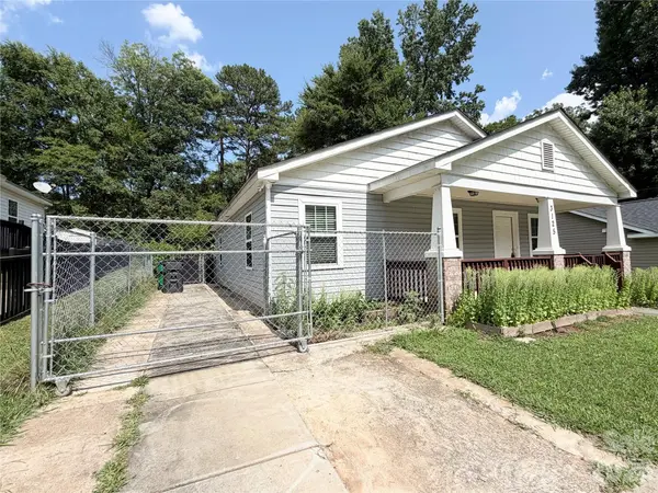 3125 Amay James AVE, Charlotte, NC 28208