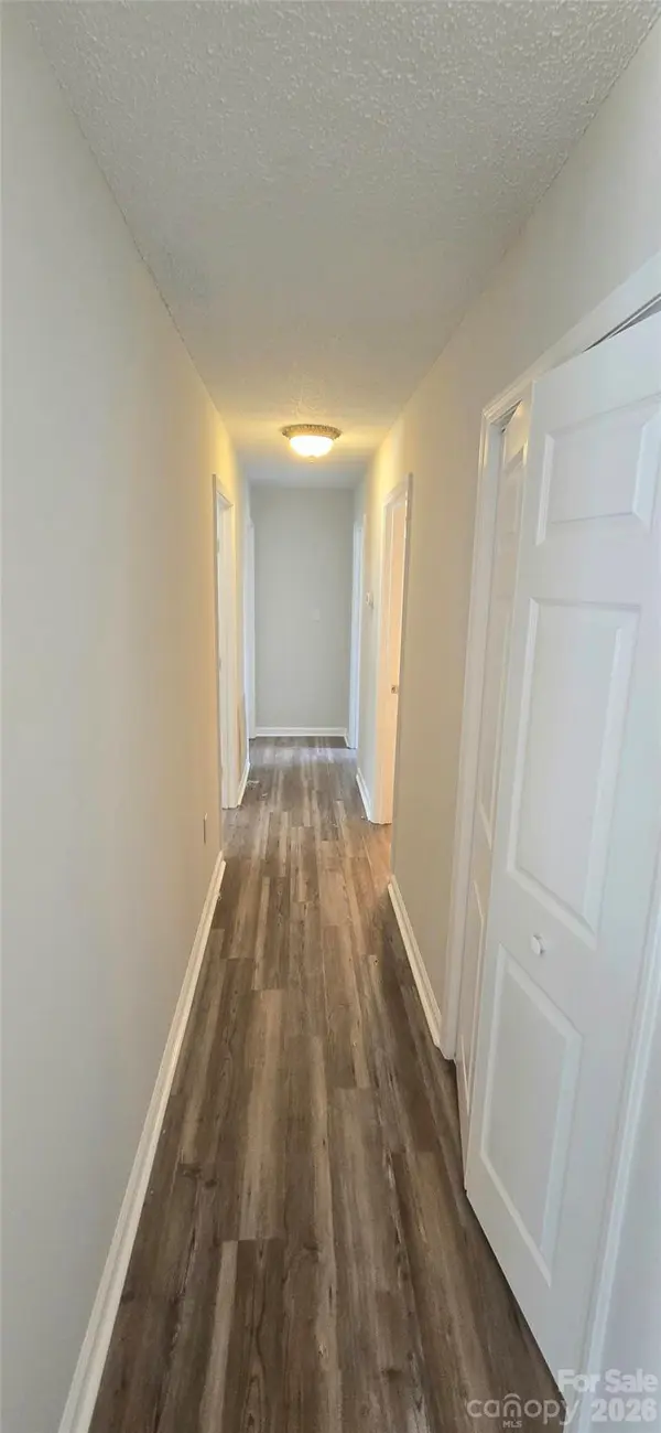 910 Lyndsey Brooke CT, Lincolnton, NC 28092
