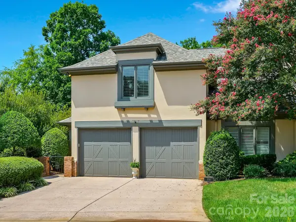5719 Ballinard LN, Charlotte, NC 28277