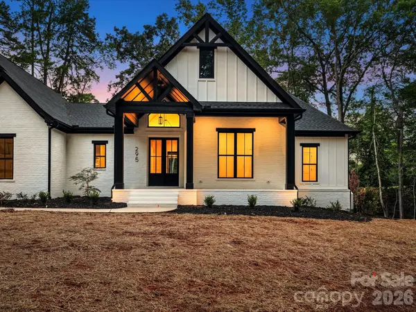 295 Tradition DR, Mount Gilead, NC 27306