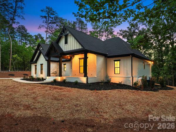 295 Tradition DR, Mount Gilead, NC 27306