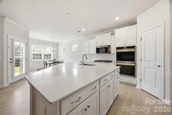 1125 Lookout Shoals DR, Fort Mill, SC 29715