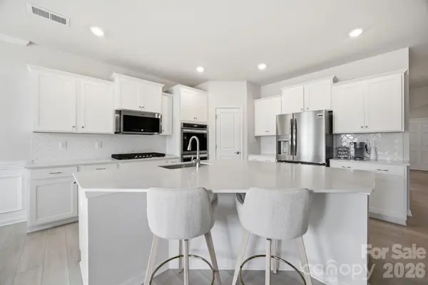 1125 Lookout Shoals DR, Fort Mill, SC 29715