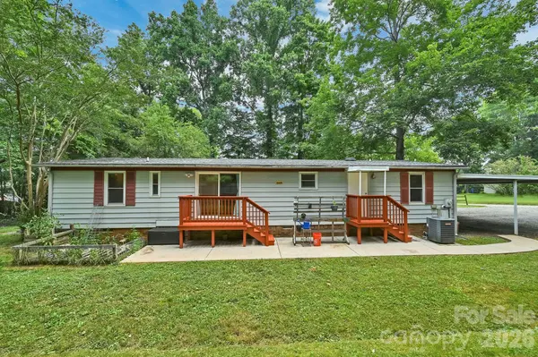 10 Canyon CV, Candler, NC 28715