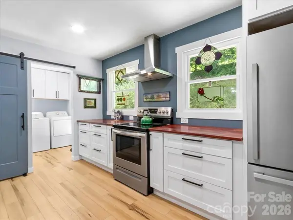 1280 Old Mine Fork RD, Burnsville, NC 28714