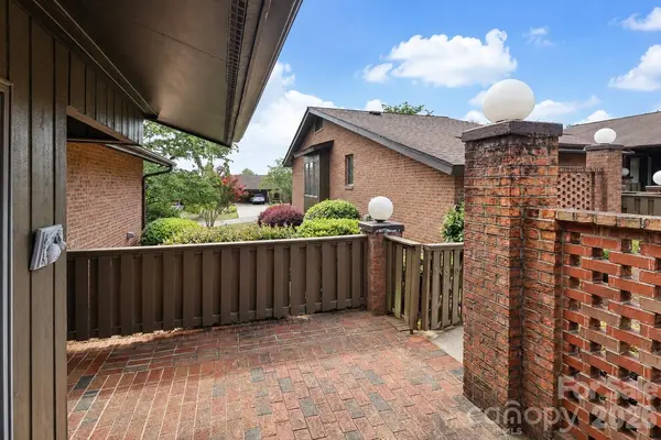 1361 Radio RD, Statesville, NC 28625