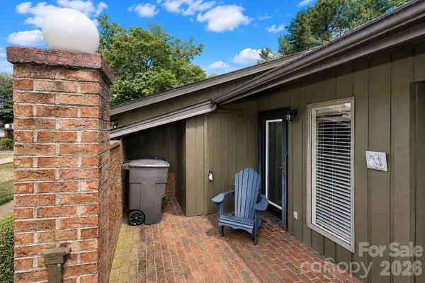 1361 Radio RD, Statesville, NC 28625