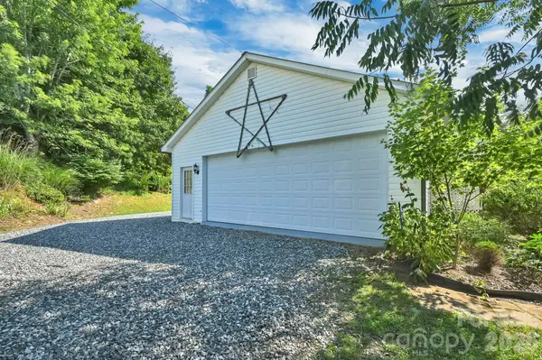 553 Morgan Branch RD, Marshall, NC 28753