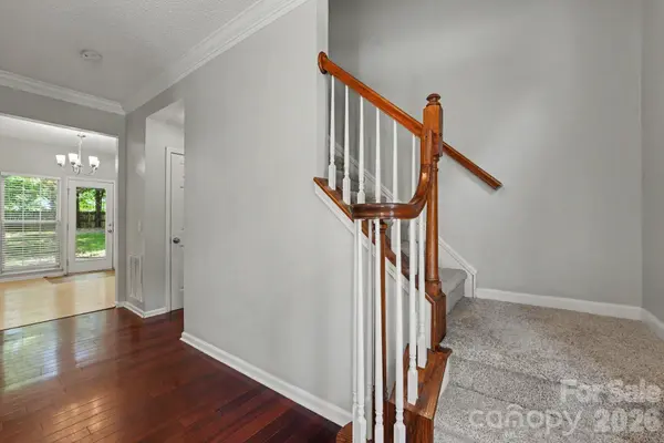 8716 Barrister WAY, Charlotte, NC 28216