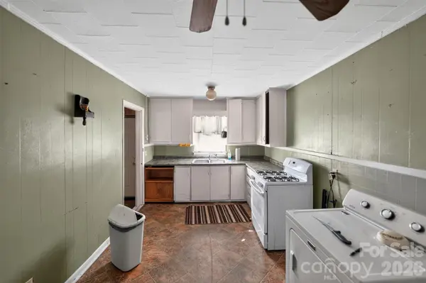 2578 Simpson RD E, Burlington, NC 27217