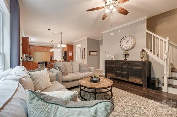 14427 Maclauren LN, Huntersville, NC 28078