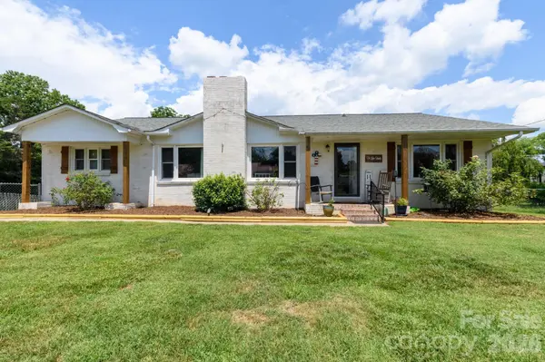 418 Powell CIR NE, Lenoir, NC 28645