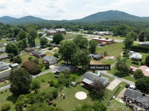 418 Powell CIR NE, Lenoir, NC 28645