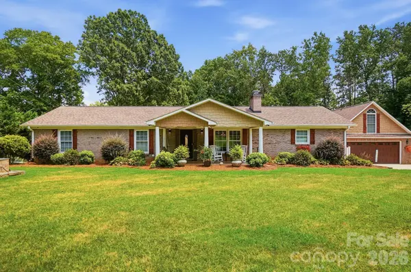 107 Mistywood DR, Mount Holly, NC 28120