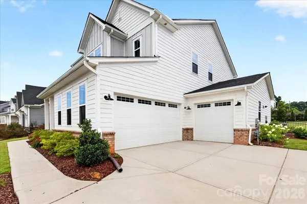 222 Lanyard LN, Belmont, NC 28012
