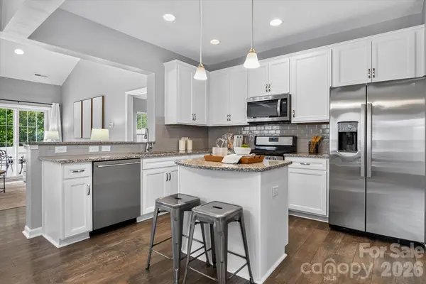 3153 Hartson Pointe DR, Fort Mill, SC 29707