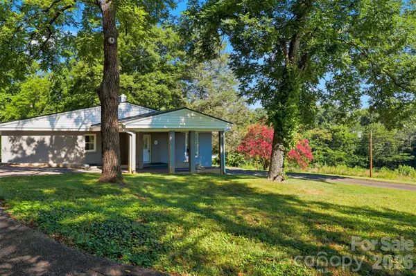 104 31st AVE NE, Hickory, NC 28601
