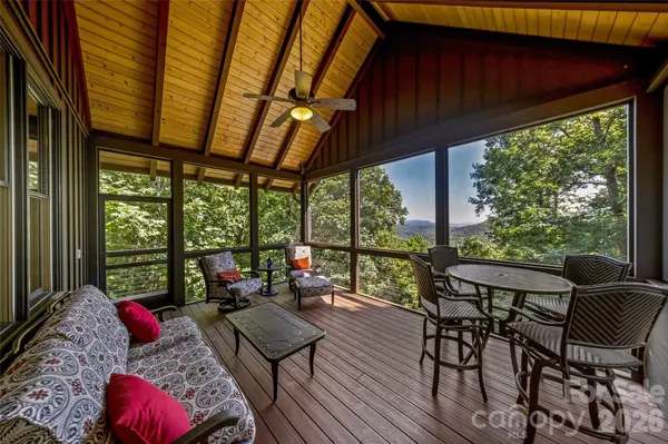 136 Merrills Ridge RD, Asheville, NC 28803