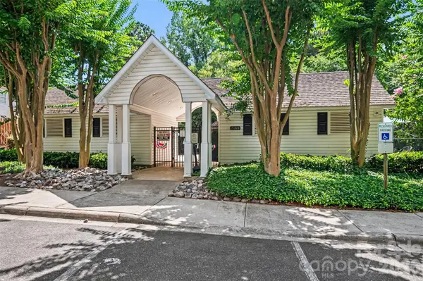 12683 Bluestem LN, Charlotte, NC 28277