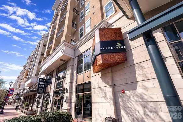4620 Piedmont Row DR, Charlotte, NC 28210