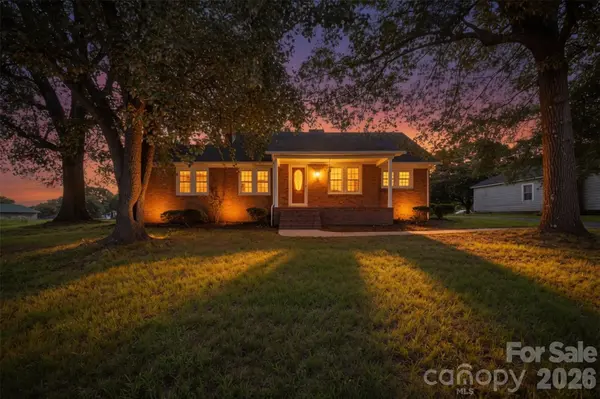 636 NC 16 HWY N, Taylorsville, NC 28681