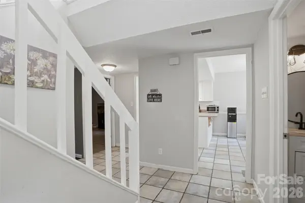 8338 Cricket Lake DR, Charlotte, NC 28277