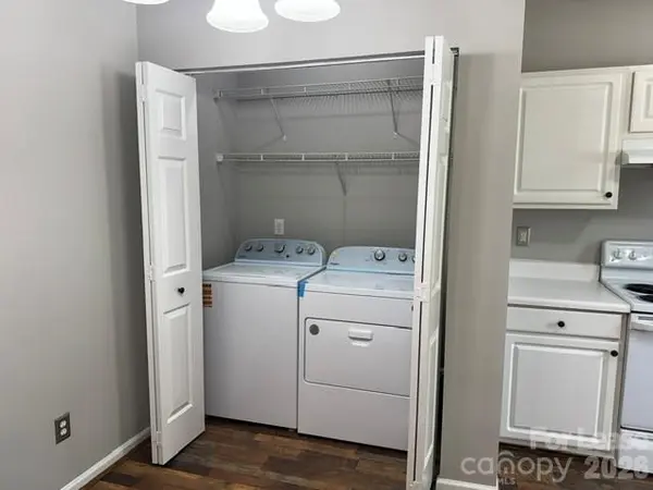 126 Marshland LN, Greer, SC 29650