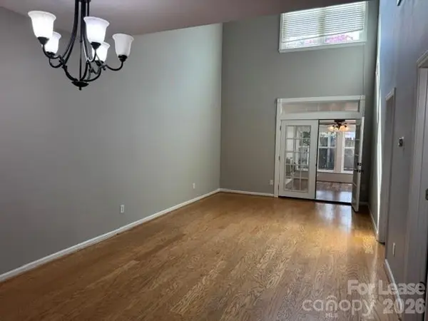 126 Marshland LN, Greer, SC 29650