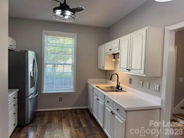 126 Marshland LN, Greer, SC 29650