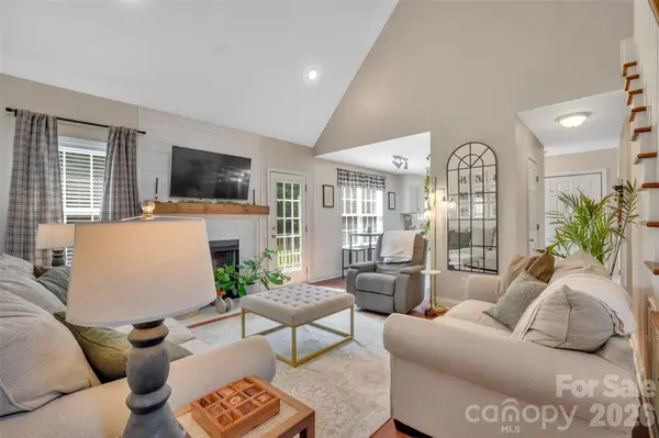 2114 Pinnacle View DR, Kings Mountain, NC 28086