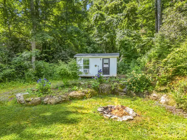 216 Aiken RD, Rosman, NC 28772