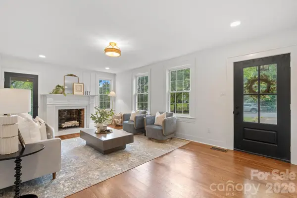 625 4th Street DR NW, Hickory, NC 28601