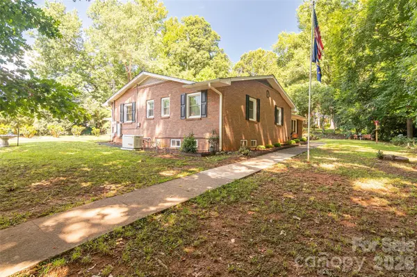 324 Country Club CIR, Shelby, NC 28150