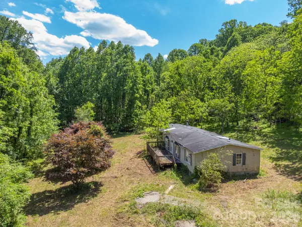 27 Shep DR, Mills River, NC 29759