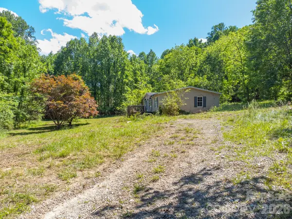 27 Shep DR, Mills River, NC 29759
