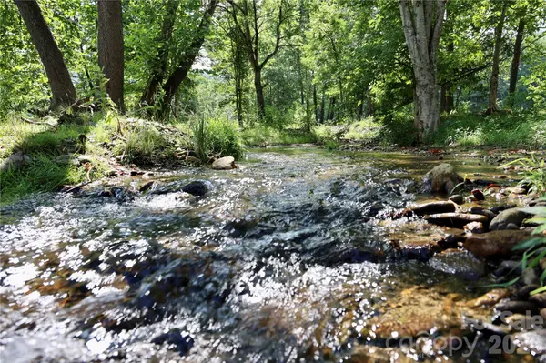 793 State Highway 197 South, Burnsville, NC 28714
