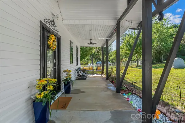 4816 Klutz PL, Granite Falls, NC 28630