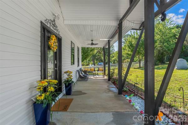 4816 Klutz PL, Granite Falls, NC 28630