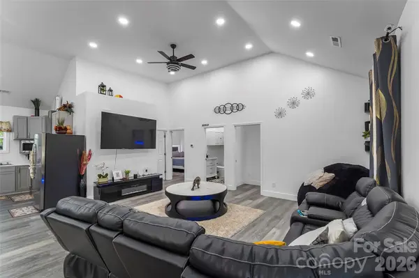 4816 Klutz PL, Granite Falls, NC 28630