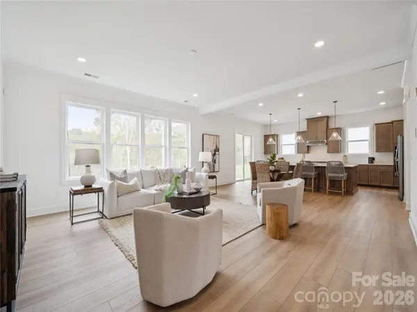 7238 Irish Elk RD #145, Huntersville, NC 28078