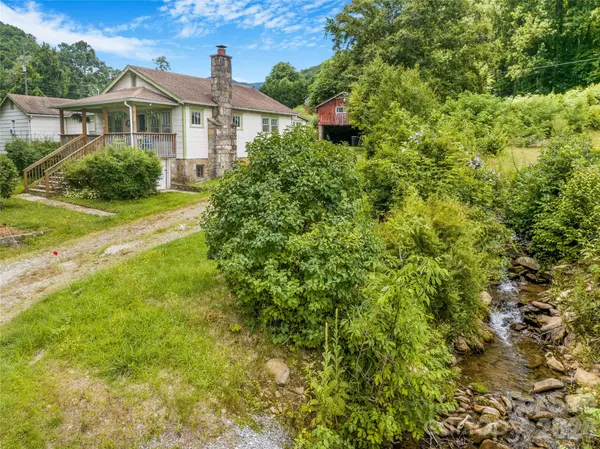 50 Rocky Branch RD, Waynesville, NC 28786