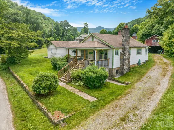 50 Rocky Branch RD, Waynesville, NC 28786