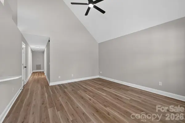 1001 Loch Lomond CIR, Concord, NC 28025