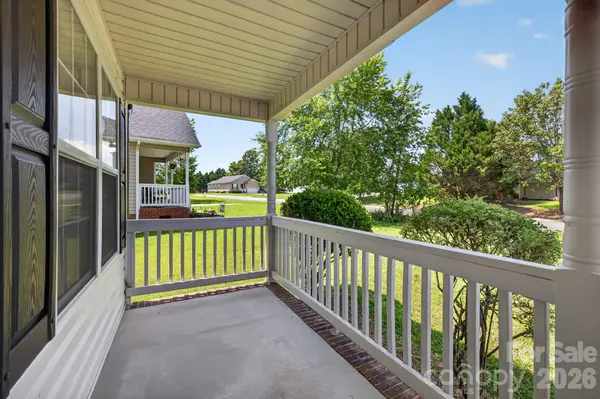 1001 Loch Lomond CIR, Concord, NC 28025