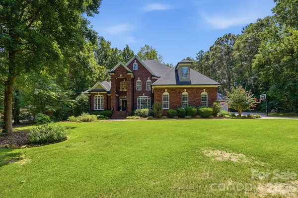 832 Savile LN, Fort Mill, SC 29715
