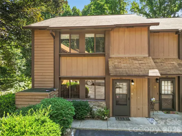 37 George CIR, Maggie Valley, NC 28751