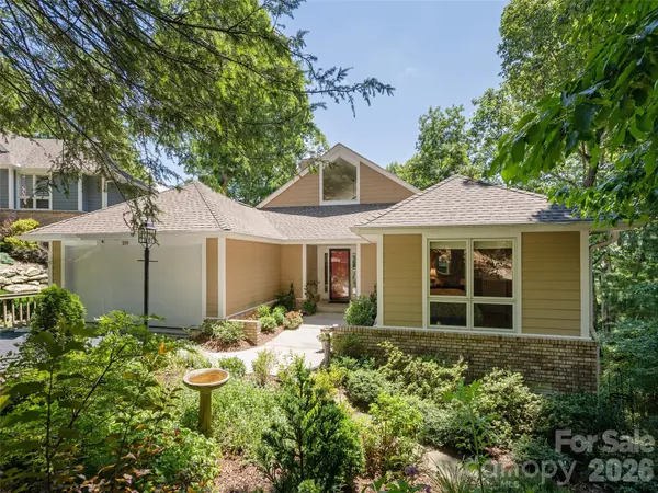 210 Claymoor CT, Flat Rock, NC 28731