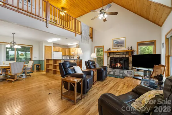 299 Basswood RD, Hot Springs, NC 28743