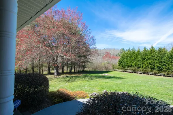 43 Evan Tyler LN, Horse Shoe, NC 28742