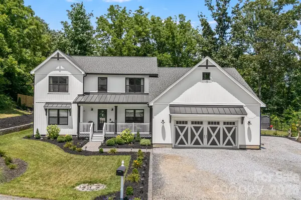 67 Apple Meadow CT, Hendersonville, NC 28739